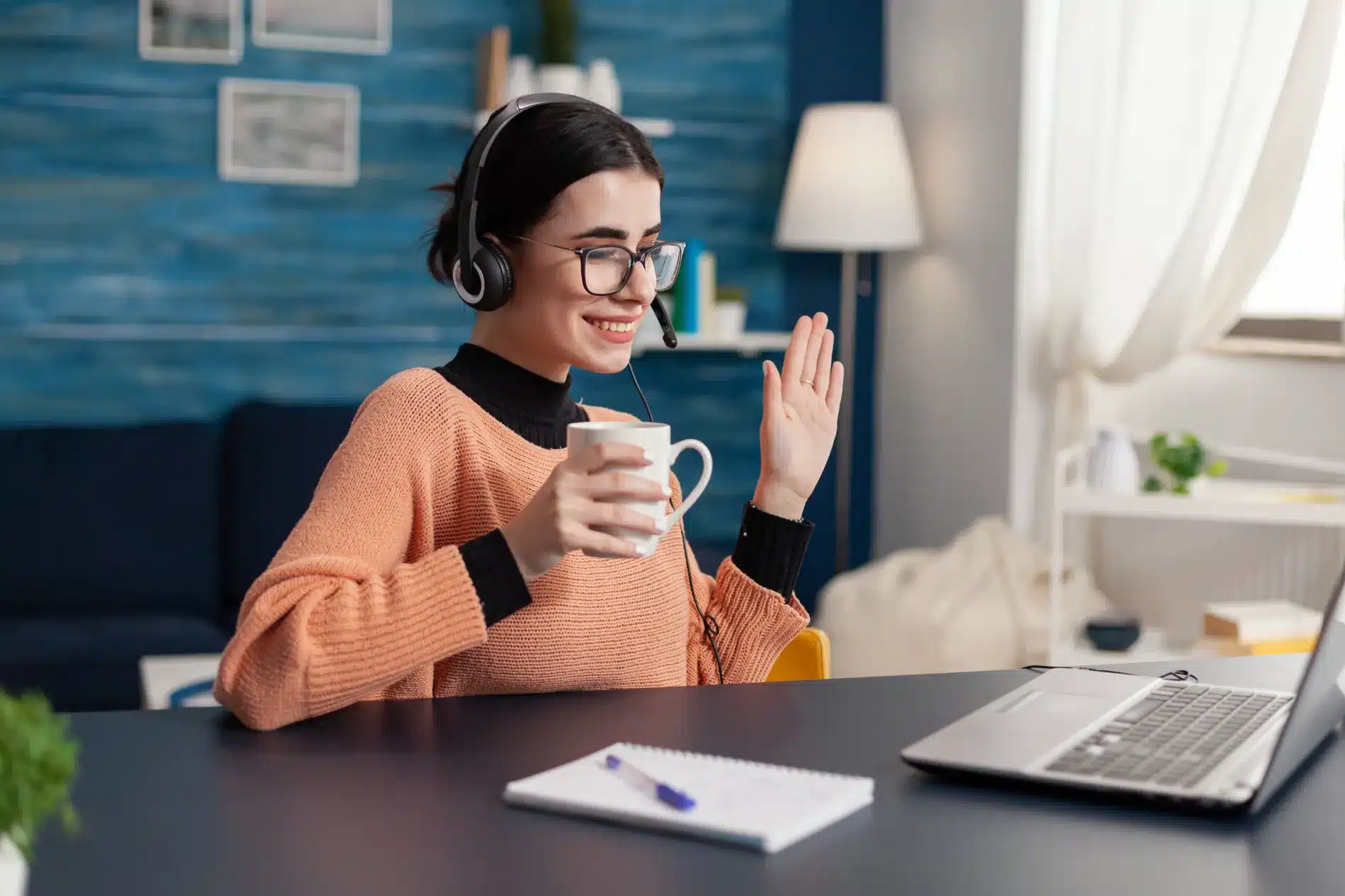 Student_Waving_During_Videocall_original_951551